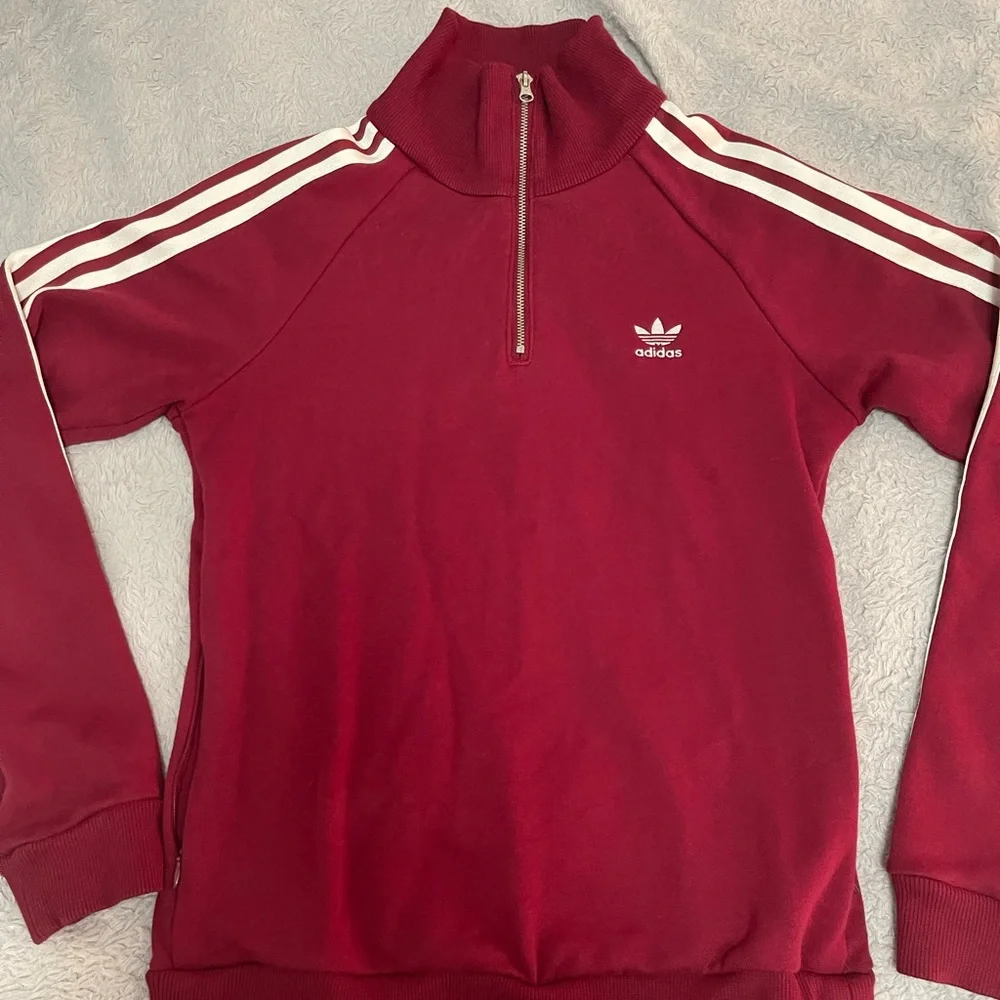Adidas pullover - Picture 1 of 4